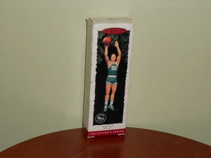 LARRY BIRD~SECOND IN HOOP STAR SERIES~HALLMARK ORNAMENTS TRADING CARD INSIDE - Picture 1 of 3