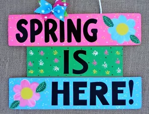 Spring is Here Easter ONE-PIECE Slatted SIGN WALL ART DOOR HANGER PLAQUE - Picture 1 of 1