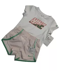 Neu mit Etikett! Nike Mädchen Shorts Set 4T - rosa/grün (Dri-Fit) Shorts T-Shirt - Bild 1 von 8