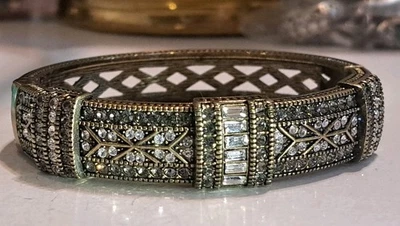 Brazalete Heidi Daus Brazalete Bisagras Tono Bronce Gris y Blanco Cristales 7 pulgadas  Foto 1 de 4