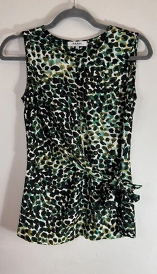 Блузка Farhi от Nicole Farhi топ Великобритания 8 зеленый анималистический принт без рукавов галстук на талии - Изображение 1 из 4