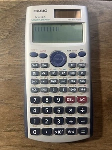 Casio fx-115ES Plus Calcolatrice Scientifica Naturale-U.P.A.M. Alimentazione bidirezionale con cover - Foto 1 di 6