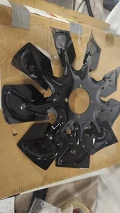 Hoja del ventilador de refrigeración del motor Dorman 620-152 1996-98 Ford Explorer. Montañista 97/98 - Imagen 1 de 6