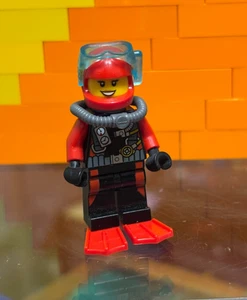 Lego City Deep Sea Explorers Exploration Vessel Female Minifigure set 60095 - Bild 1 von 6