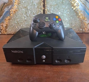 Microsoft Xbox Home Console - Black plus original controller - Picture 1 of 1