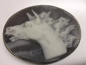 Vintage Belt Buckle Carved Horse in Genuine Incolay Stone Good Condition - Picture 1 of 4