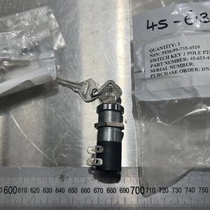 2 x tok switch key 2 pole p23fbc-209g p/n 45-613-4226 made in uk - Picture 1 of 6
