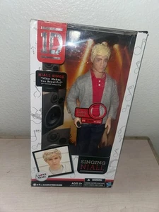 Hasbro One Direction Singing Niall Horan Blonde Hair Collectible Doll - Bild 1 von 6