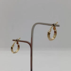 ORECCHINI A CERCHIO A SEZIONE TRIANGOLARE  IN ORO GIALLO 18KT 0,8 GR.  (8100) - Imagen 1 de 11