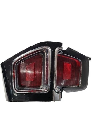 Luz trasera derecha pasajero Delta 88 se adapta a 72 OLDSMOBILE 642201 Foto 1 de 4