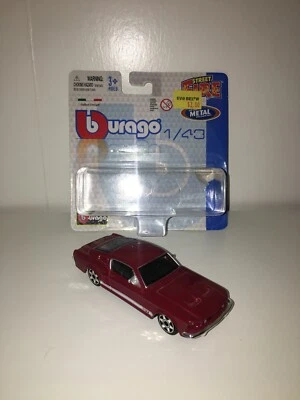 Coche clásico Burango Street Fire diecast Ford Mustang GT escala 1:43 usado en excelente estado Foto 1 de 4