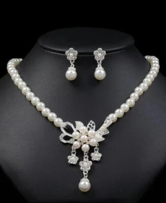 Collar/broche gargantilla colgante de perlas de imitación de plata collar babero 17,7" Foto 1 de 4