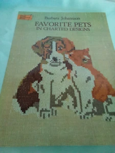  DOVER NEEDLEWORK SERIES 1979, FAVORITE PETS IN CHARTED DESIGNS LEAFLET Animals - Picture 1 of 6