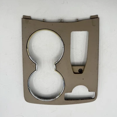 Mercedes-Benz C300 2008-2011 - consola central montura/bisel 2046800307 Foto 1 de 4