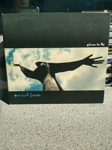 Pearl Jam Given to Fly 1998 Sony Music Distribution Epic Records CD Single - Bild 1 von 2