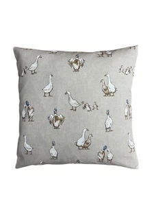 Shabby Ducks Linen Zipped Cushion/Scatter Cover 16" 18" 20" 22" 24" - Picture 1 of 3