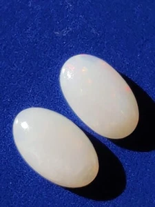 Ópalo 5 x 3 x 2 mm 2 piezas multicolor de Coober Pedy Australia P4 - Imagen 1 de 4