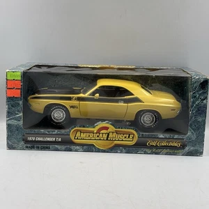 ERTL Collectibles American Muscle scala 1:18 1970 Challenger T/A in giallo  - Foto 1 di 10