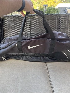 Bolso de bate de béisbol Nike negro grande blanco Swoosh con asas soporte de almacenamiento - Imagen 1 de 10