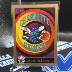 1990-91 SkyBox #330 Charlotte Hornets Charlotte Hornets Team Checklist - Picture 1 of 2