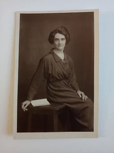 RPPC Fotografie Frau Ideal Studio Oxford Street London Porträt - Bild 1 von 4