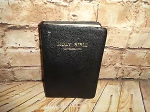Holy Bible Concordance Revised Standard Version Illustrated Maps Pictures 1971 - Picture 1 of 4
