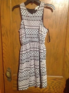 NEW!!! Montreau Juniors Sleeveless Black & White Dress Size Medium - Picture 1 of 2