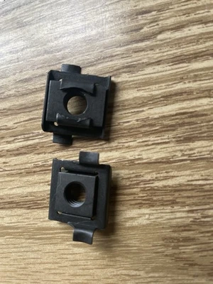 Dodge Sweptline 1961-1971-Utiline guardabarros trasero superior a tuercas de jaula de cabina Foto 1 de 4