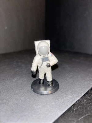 Space Chess astronaut 2001 Big League Promotions chess set replacement Pawn Toy - Image 1 of 4