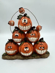 Orange Jack O Laterne mit Augen Zähne in Pyramide Halloween Herbst Deko - Bild 1 von 13