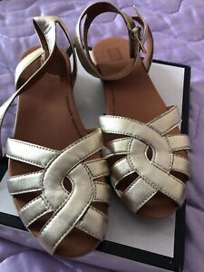 fitflop sandals size 6