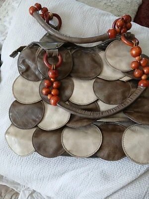 Bolso de Mano Bueno Cuero Gamuza Boho Mango de Cuentas de Madera 13 X 12 en Volantes de Guepardo Y2K Foto 1 de 4