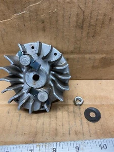 Pre-owned flywheel from a Craftsman Model 358.353 671 chainsaw - Picture 1 of 10