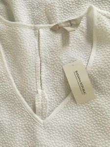 NWT Banana Republic white textured V neck peplum sleeveless shell tank  6 S M - Picture 1 of 5