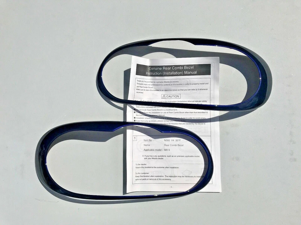 01 - 05 马自达 Miata 尾灯罩组合装饰 午夜蓝色 原始设备制造商 全新 正品 — 第 1/1 张图片