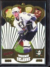 1998-99 Pacific Gold Crown Die-Cuts #2 Teemu Selanne