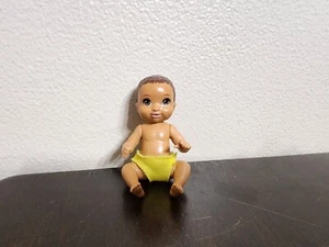 Mattel Barbie Skipper Babysitter Baby Doll 2.5" - Picture 1 of 7