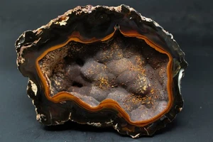 Crater agate collector specimen (fluorescent) - Picture 1 of 7