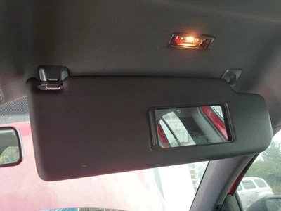 Used Right Sun Visor fits: 2012 Volkswagen Golf gti VIN J 8th digit w/illuminati Foto 1 de 4