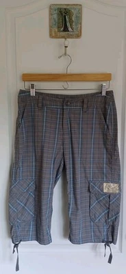 WOMEN'S LIFE IS GOOD 100% COTTON GRAY/BLUE PLAID CARGO SHORTS SIZE 4 - Image 1 of 4