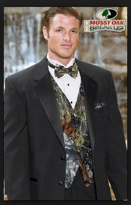 NEW Mossy Oak Camo Tuxedo Vest with Pockets Bow Tie All Sizes XTRA button - Picture 1 of 3