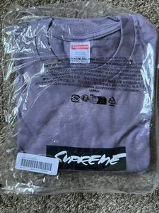 Supreme Futura Box Logo - XL - Dusty Purple - Brandneu - 100% Original - Bild 1 von 5