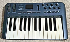 M-Audio Oxygen 25-Key USB MIDI Controller 3rd generation - Picture 1 of 2