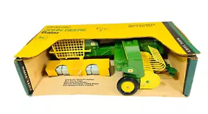 #585 Ertl John Deere Fingertip Ejector Baler ~ NIB/NOS 1:16 Die Cast - Picture 1 of 7