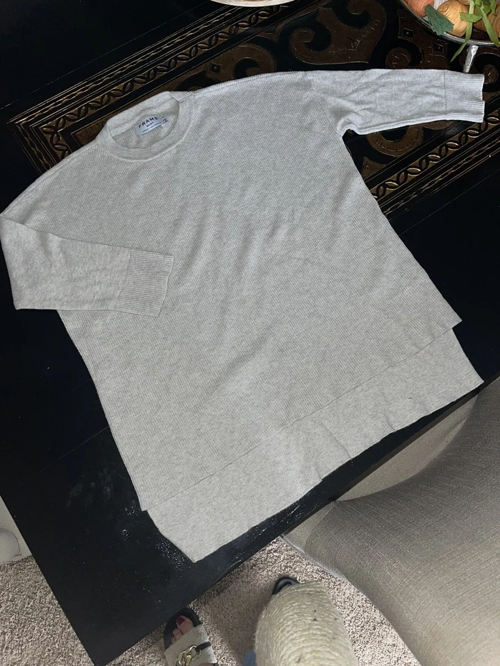 Frame Twisted Sleeve Crew Neck Top T Shirt GRAY White XS - Изображение 1 из 3