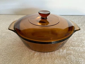 Anchor Hocking Amber Glass Round Casserole Dish with Lid 1 Qt Vintage - Picture 1 of 3