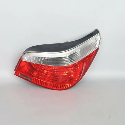 Luz trasera derecha BMW 525i 530i 545i E60 2004-2007 63217165740 OEM usada Foto 1 de 4