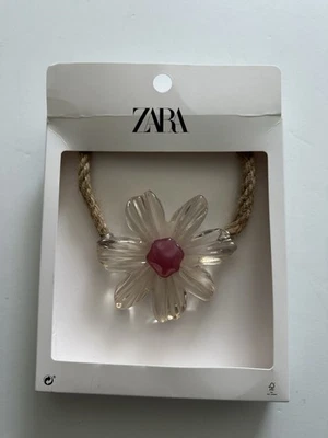 Nuevo Collar ZARA Flor Cuerda Rosa Resina Transparente Colgante Margarita Yute Gran Tamaño Nuevo con Etiquetas Foto 1 de 4
