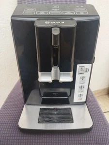BOSCH Kaffeevollautomat VeroCup 100 mit Milchaufschäumer - Bild 1 von 6