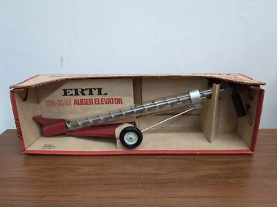1/16 Carter Tru-Scale Rocket Auger Elevator With Box  - Image 1 of 4